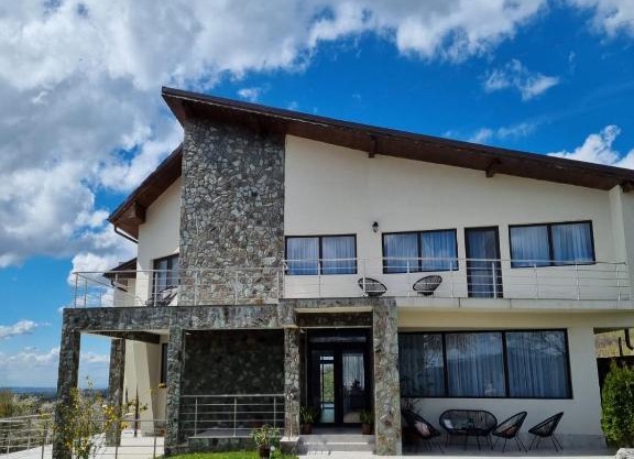 R House Crasna