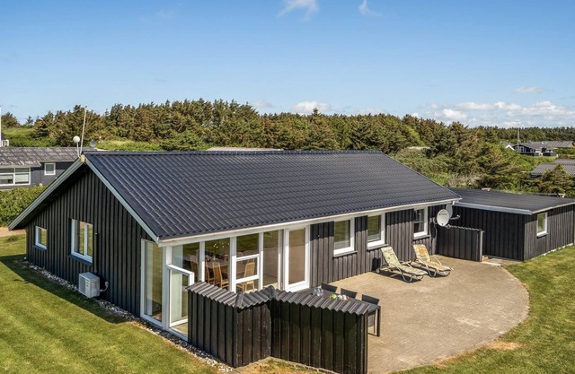 "Raadengaard" - 400m from the sea by Interhome