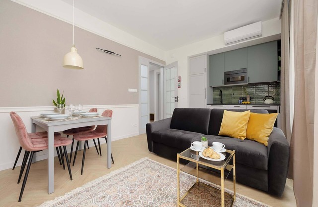 Racławicka 7 | Warsaw | Charming Apartment | Air-Conditioning