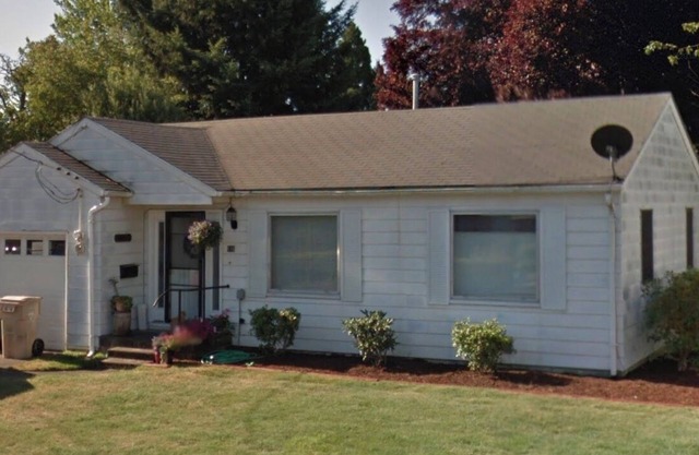 Rachel’s Place. Cozy home centrally located in Lebanon.