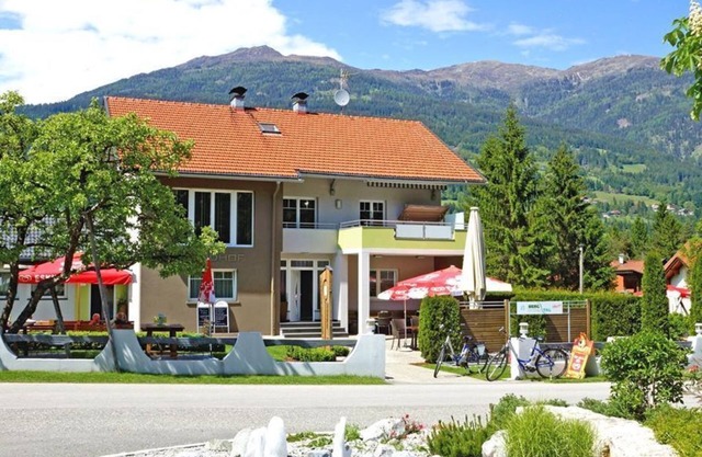 Radhofstation Sandhof - "Nido durmiente"