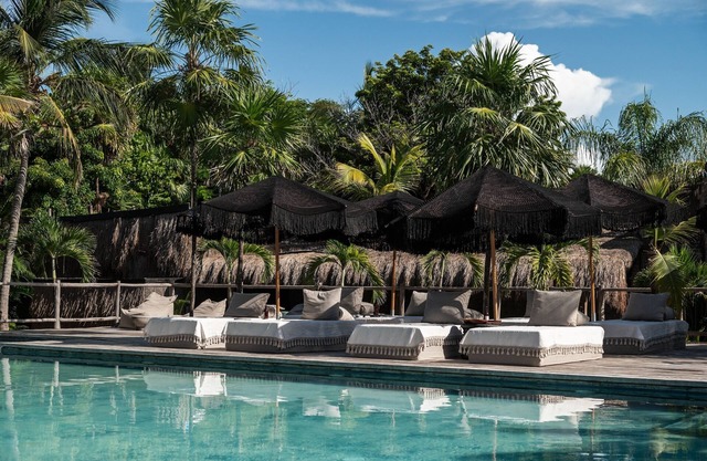 Radhoo Tulum