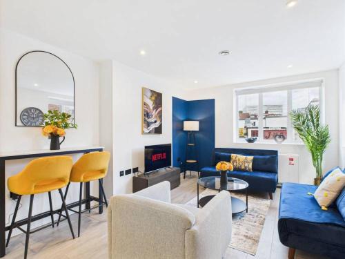 Radiant & Modern 2 Bedroom Flat Sleeps 8
