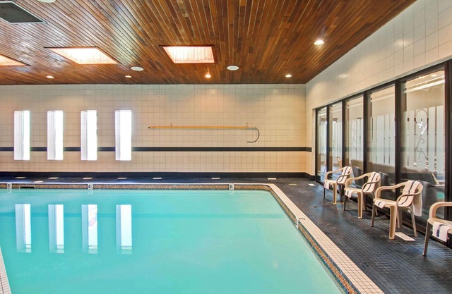 Radisson Hotel & Conference Centre West Edmonton