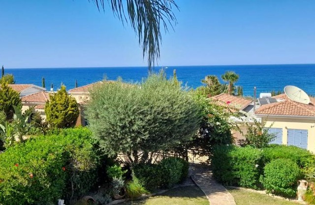 Rafaella villa in Latchi with private garden