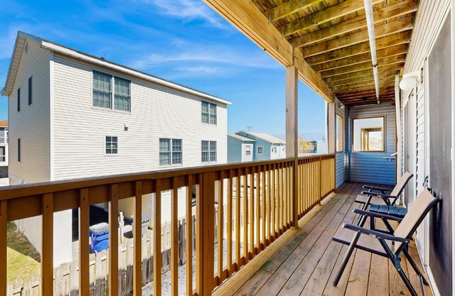 Rainbow Cove - 117 Dagsworthy Ave #B