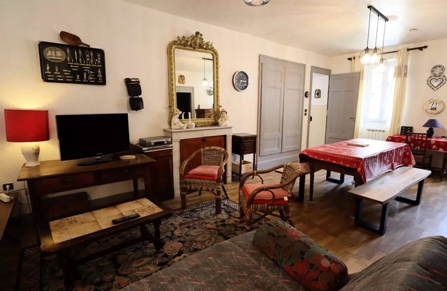 Rainbow Residence - Vacation rental. Spacious apartment 6 pers. in the village