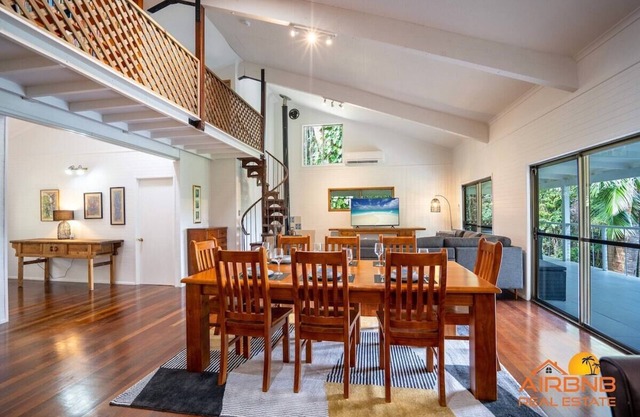 Rainforest holiday home @ Kuranda with swimming pool !!
