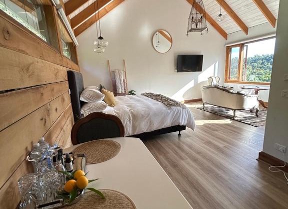 Rainy Hill Retreat - The Loft