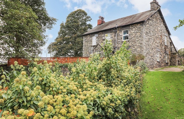 RAISTHWAITE FARM, pet friendly in Broughton-In-Furness