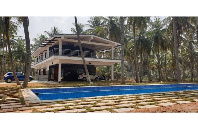 Raj Farms-Una granja de lujo Villa