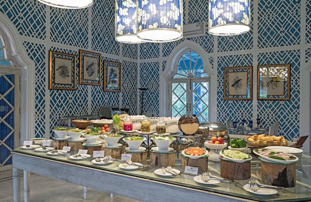 Raj Niwas Palace
