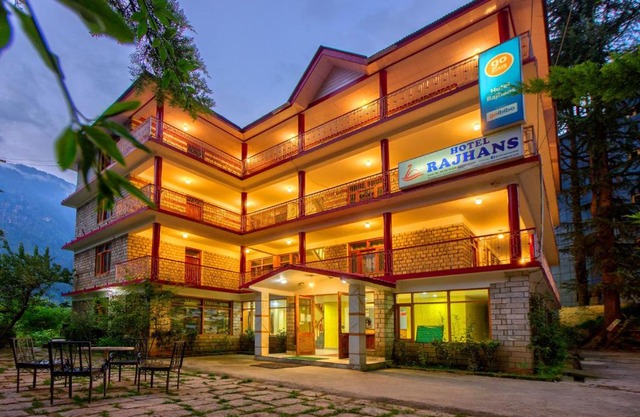 Rajhans hotel