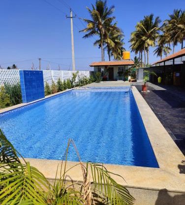 Rajni Farm House