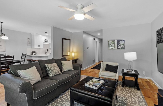 Raleigh Retreat close to NCState, DWNTN and Rex