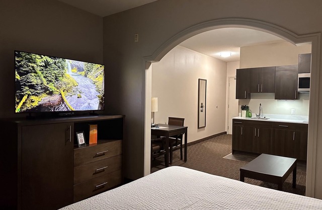 Ramada by Wyndham Estevan