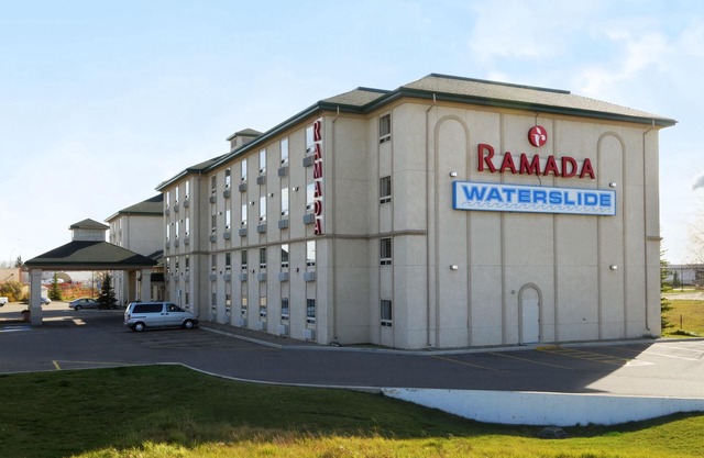 Ramada by Wyndham Red Deer Hotel and Suites