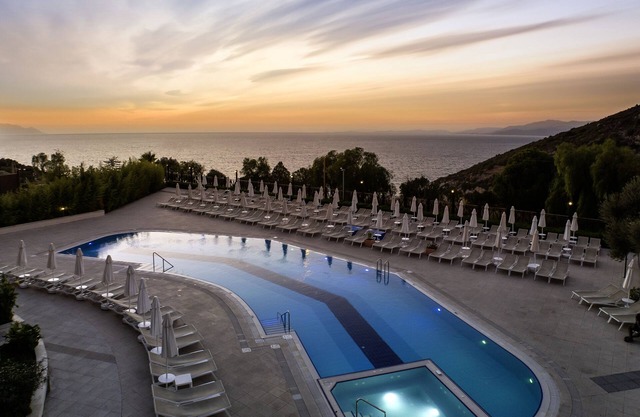 Ramada Hotel & Suites by Wyndham Kusadasi