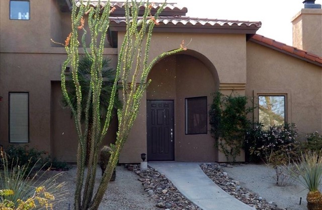 Rams Colina Condo Casita 2 BR Condo Renovado Desert View