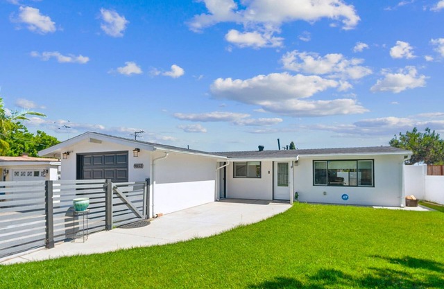 Ranch 3-Bedroom House w Gated Yard, Garage, Crib