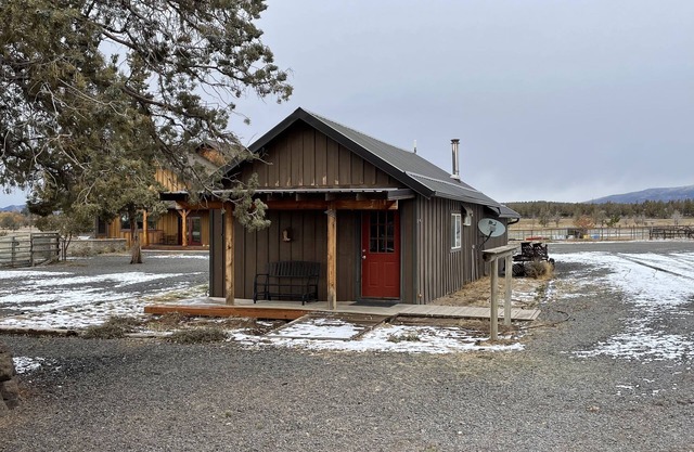 Ranch Bunkhouse - beautiful views, working ranch experience!