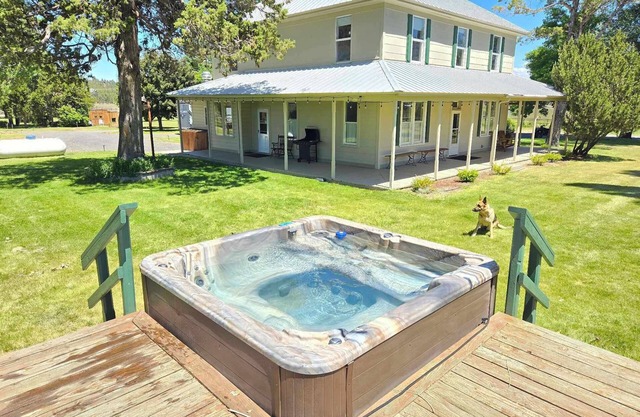 Ranch House: 5-Bedroom Ranch House w/ Fishing, Trail Rides, Hot Tub and Hiking!