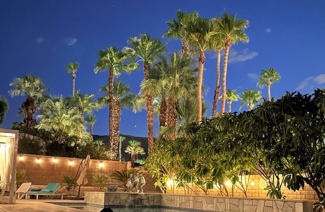 Rancho Mirage Villa, Dream Vacation, Walking to premier shopping and dining.