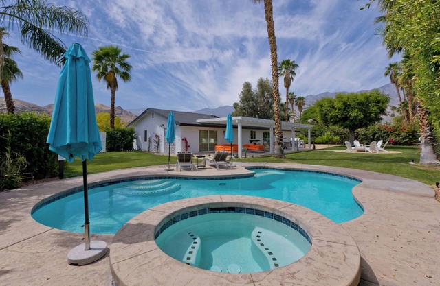 Rancho Vista Del Sol, amazing yard and amenities! Palm Springs Licence #064010
