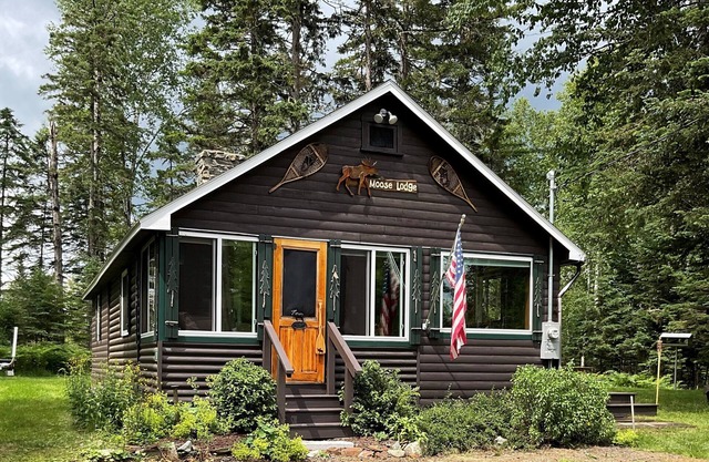 Capacidad 5, acogedora casa de campo de 2 dormitorios, 1 baño, bonita chimenea de piedra