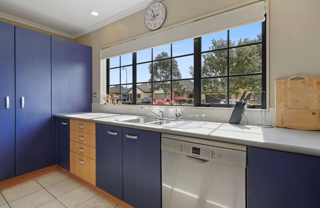 Ranges 3BR Family Home with Backyard and Air-Con