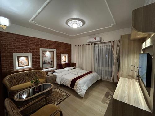Raniban Suites - Apartment Home