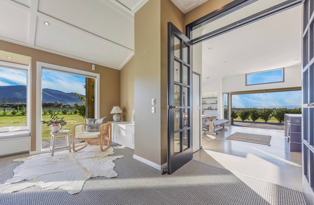 Rapaura Vineyard Escape - Blenheim Retreat