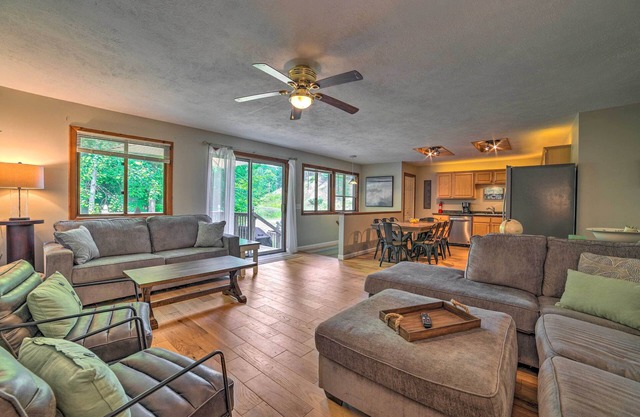Rapid City Cottage w/ Deck: 1/4 Mi to Torch Lake!