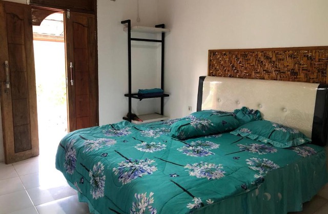 Rara Guest House