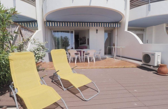 RARE! Cabin 6 Berths 1 st line, Les Pieds dans le Sable, Private Parking
