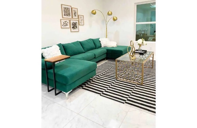 ::RARE FIND:: 3 Bd Apt. On the expressway