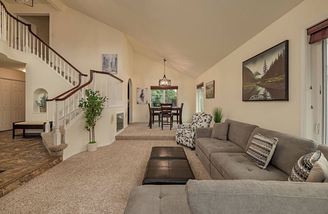 Rare Find - Entire Home! 4BDR Peppertree Retreat