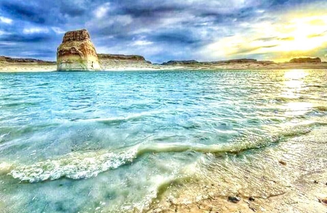 RARO ENCONTRAR: Mira el lago Powell desde tu terraza