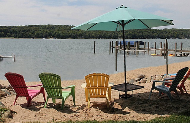 Rare Sandy Beach Lake Charlevoix Front Home - Amplia playa, pesca, sombra