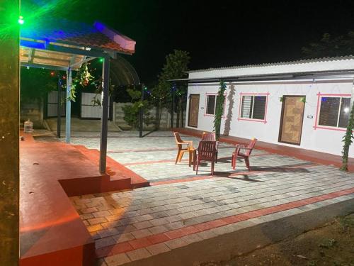 RASHI Homestay & Service apartment