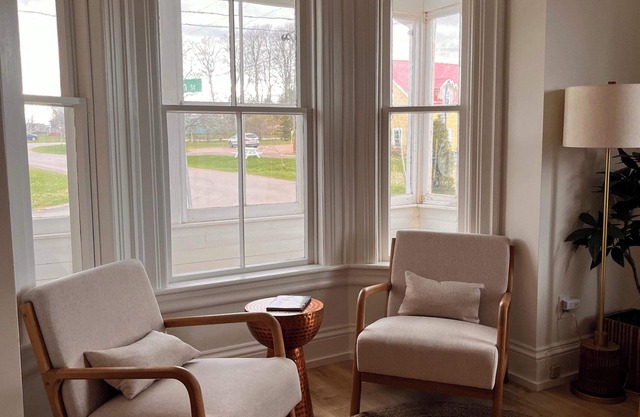 OH Victoria - Raspberry Point Suite