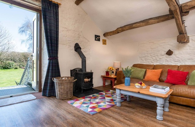 Ravendale, Kirkoswald - a cottage that sleeps 6 guests in 3 bedrooms