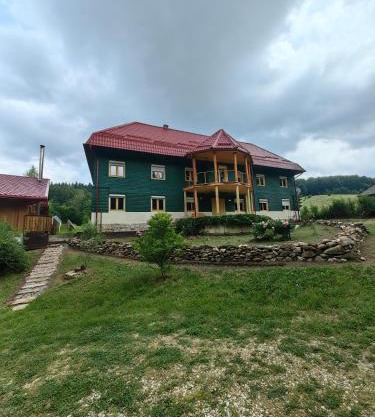Raw Nature Cabin