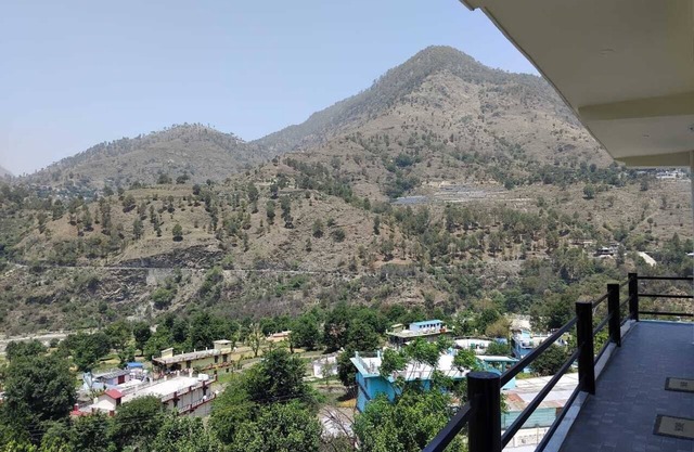 Rawat Residency