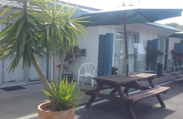 Raymar Motor Inn