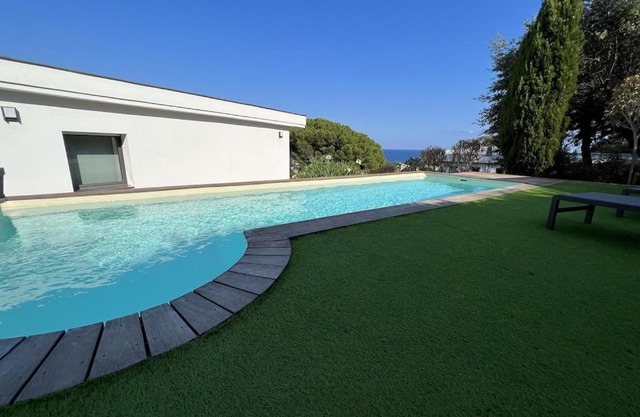 Rdc de Villa Avec Piscine