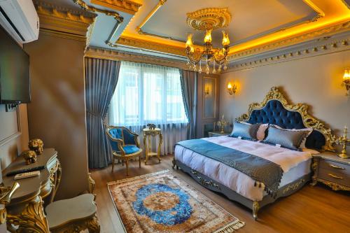 REAL KiNG SUiT HOTEL