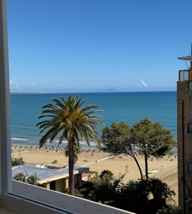 Rebecca's Apartments - Francesca - Attico Vista Mare 200m dal mare