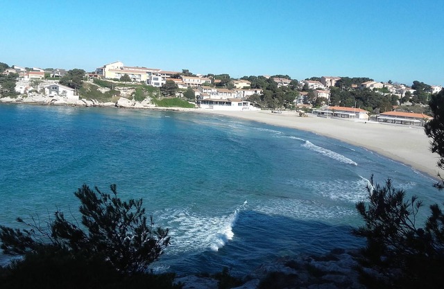 Casa reciente de 4 habitaciones en residencia privada a 150 m de la playa, tranquila