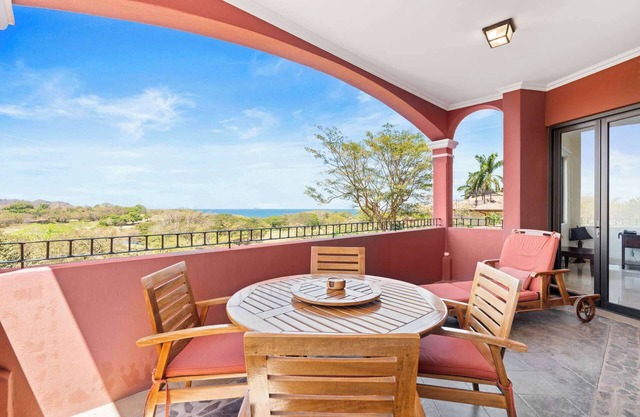 Reserva Conchal Condo con maravillosas vistas al mar - Frente al campo de golf